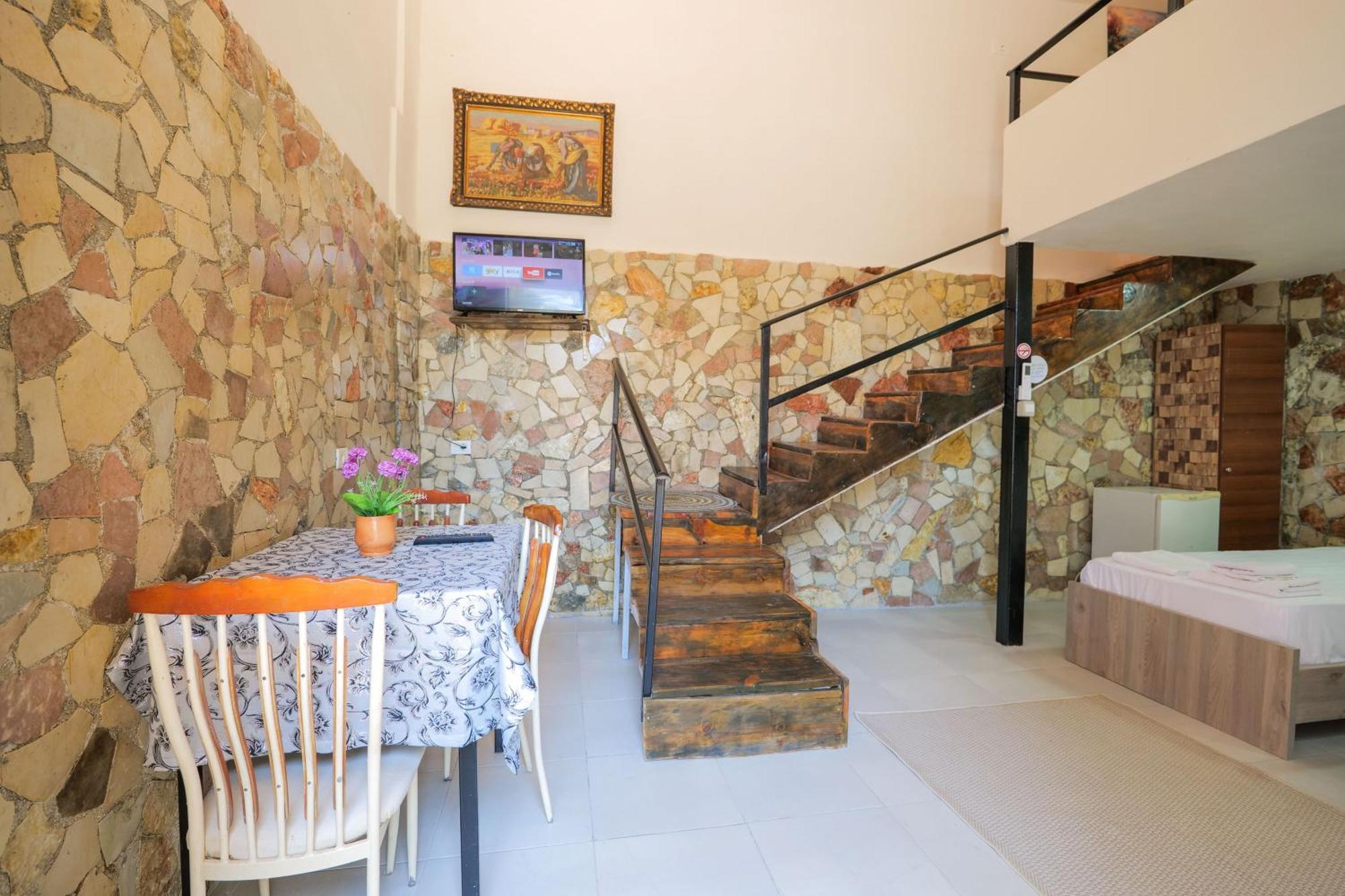 Garden Villa Lake Side & Glamping Ksamil Exterior foto