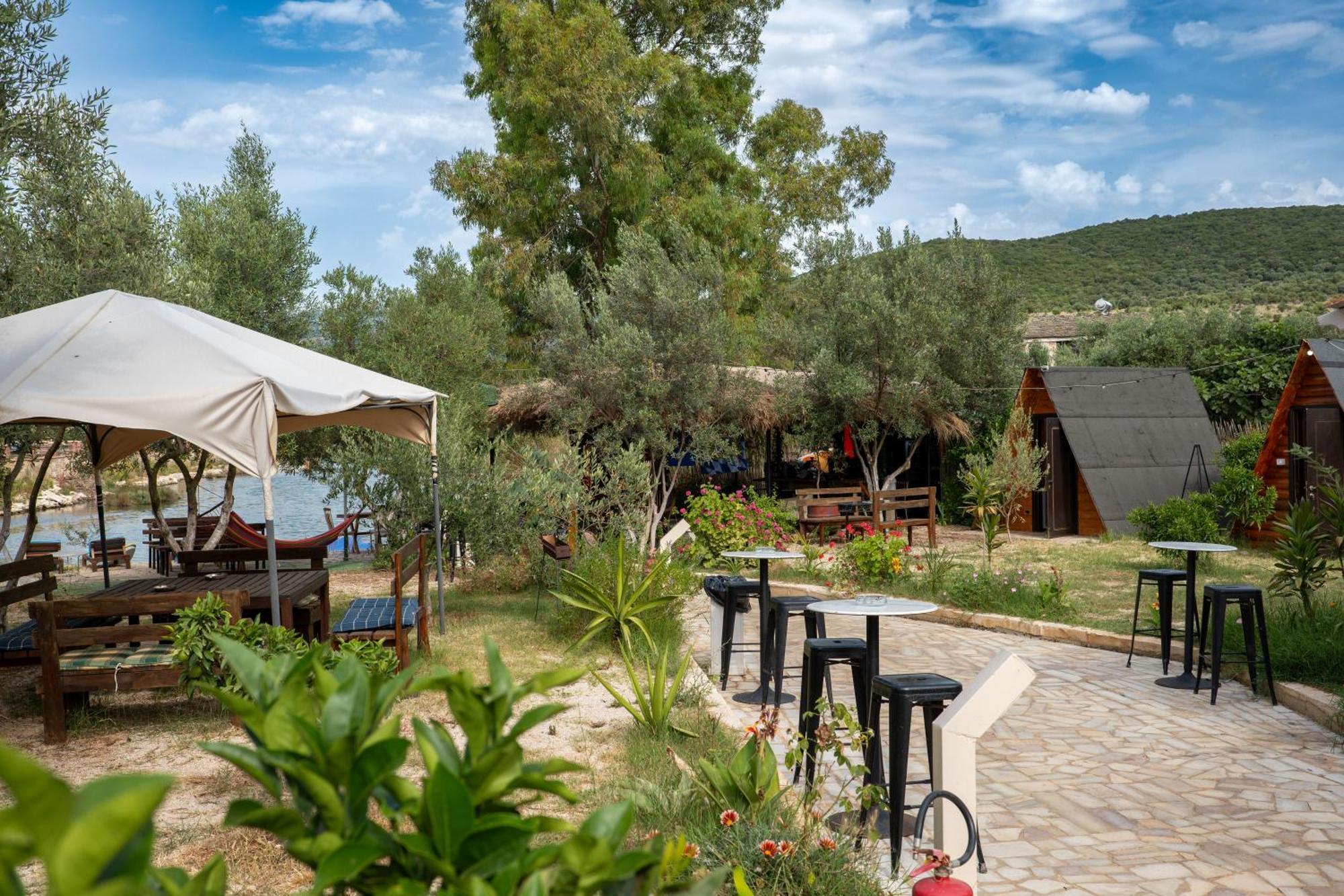 Garden Villa Lake Side & Glamping Ksamil Exterior foto