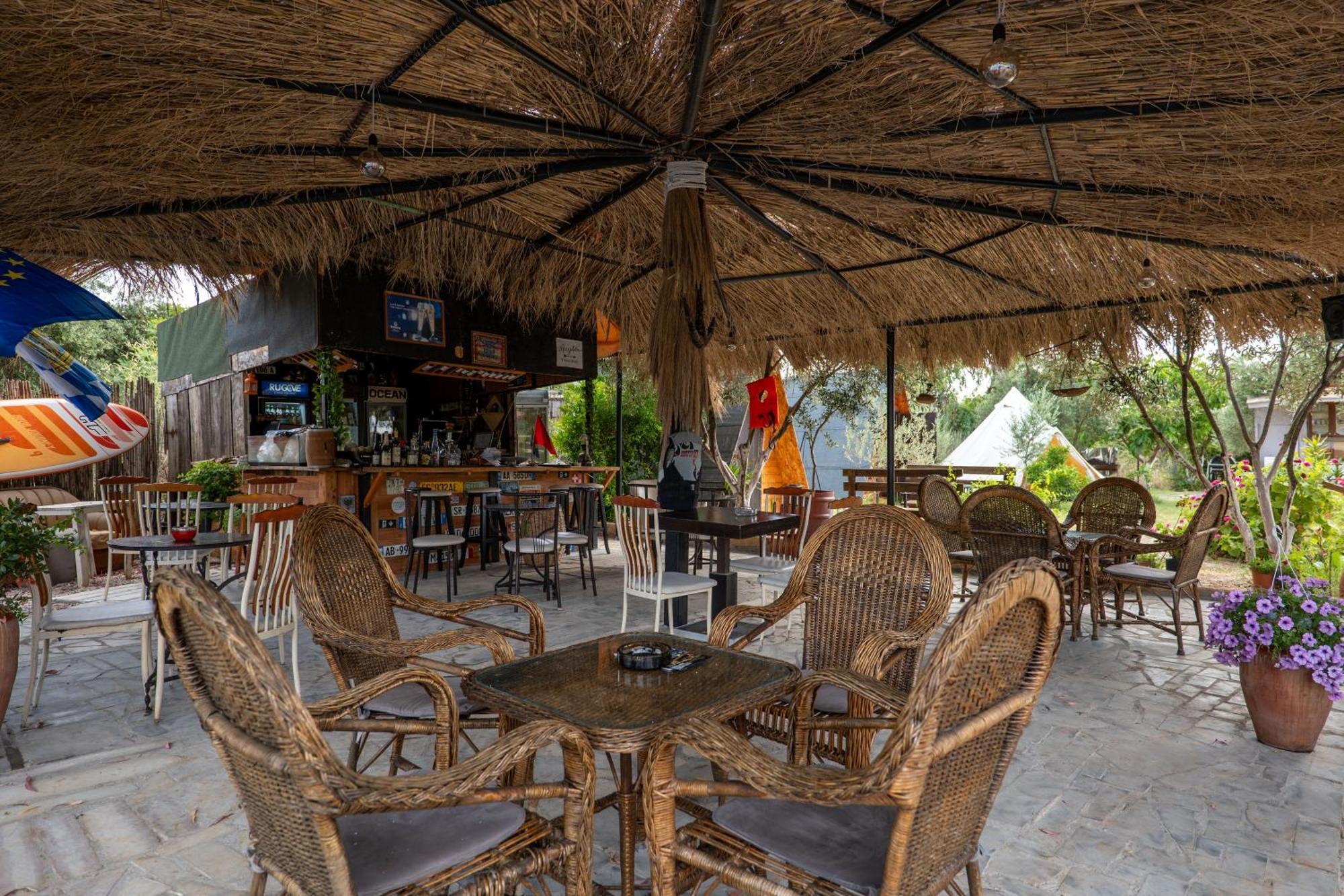 Garden Villa Lake Side & Glamping Ksamil Exterior foto