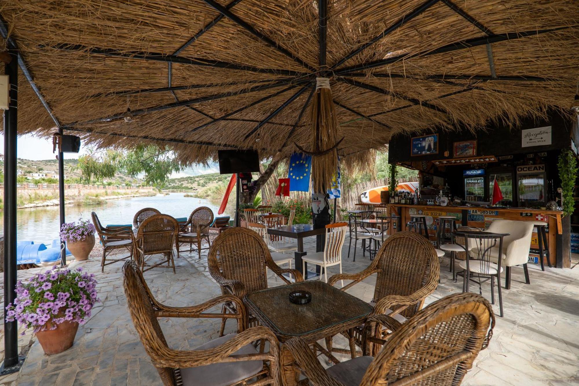 Garden Villa Lake Side & Glamping Ksamil Exterior foto